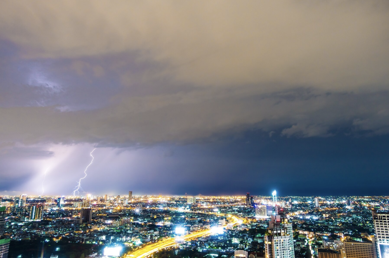 Staying Informed: How Truckers Can Access Weather Updates on the Road